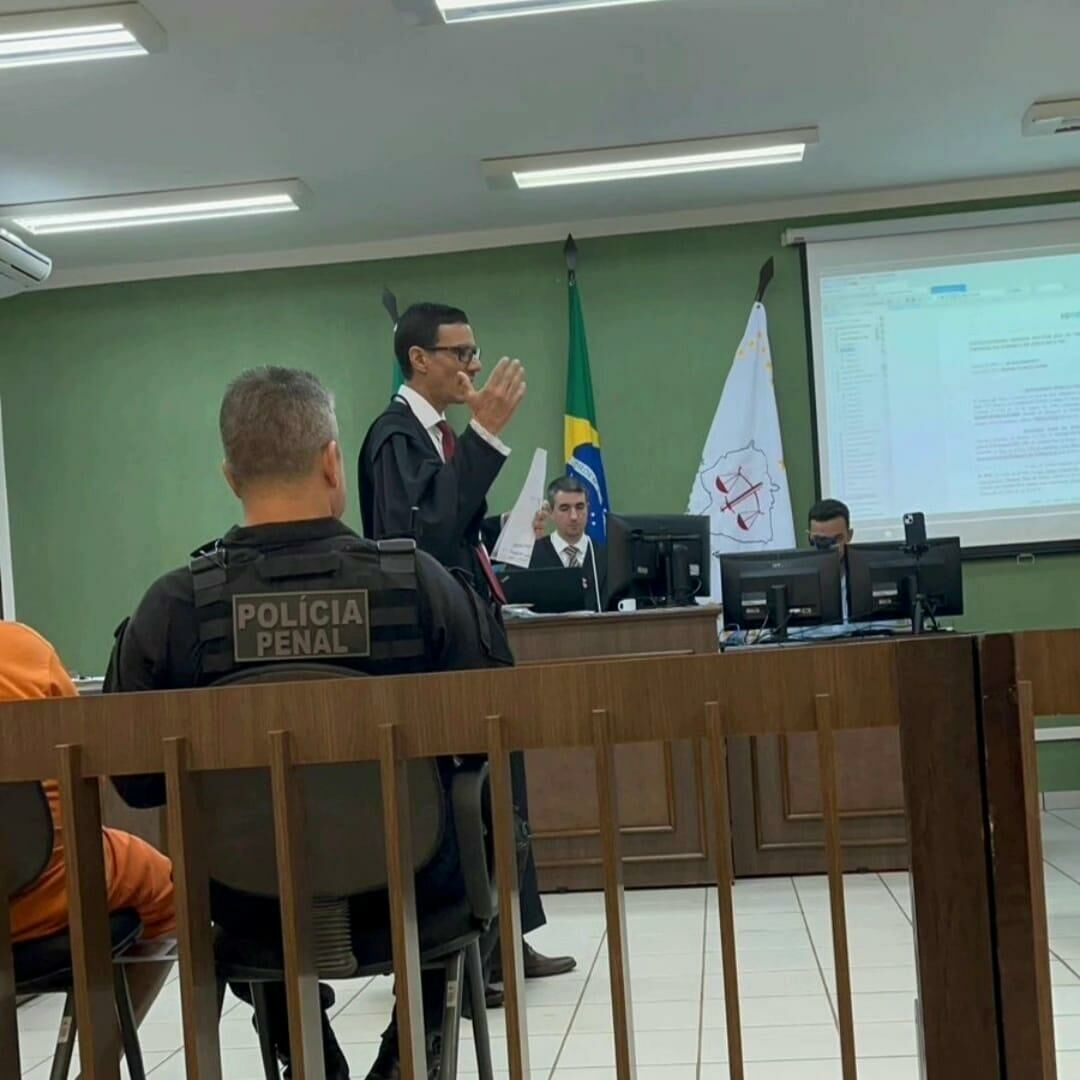 Imagem de compartilhamento para o artigo Homem que matou mulher é julgado com defesa especial de advogado de Costa Rica da MS Todo dia